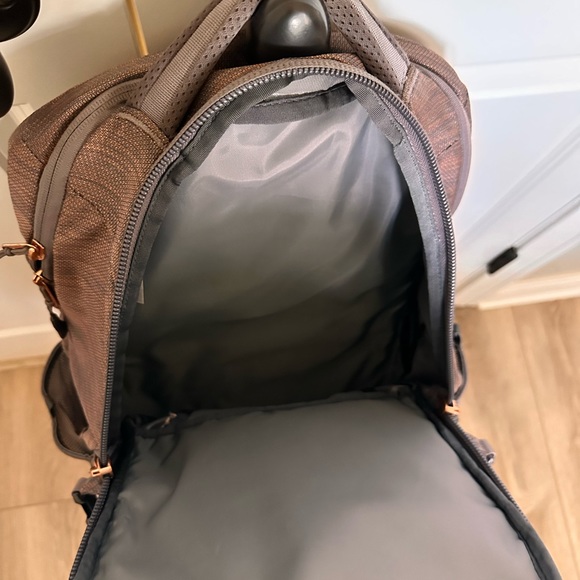 North Face Backpack - Picture 5 of 7